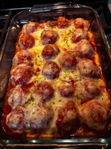 Grandma Lucia’s Ultimate Dump and Bake Meatball Casserole: A Family Favorite!