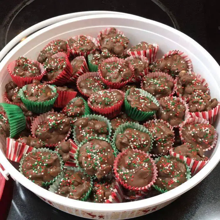 https://easyinstantrecipes.com/wp-content/uploads/2023/11/Crockpot-Christmas-Crack.jpeg