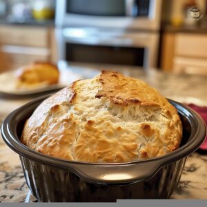 Easy 2-Ingredient Slow Cooker Beer Bread Recipe