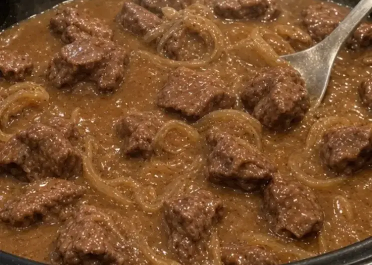 Crockpot beef tips and gravy